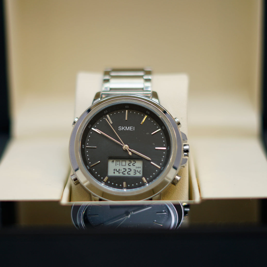 SKMEI Ana-Digi Dual Display Watch with Black Dial and Stainless Steel Bracelet