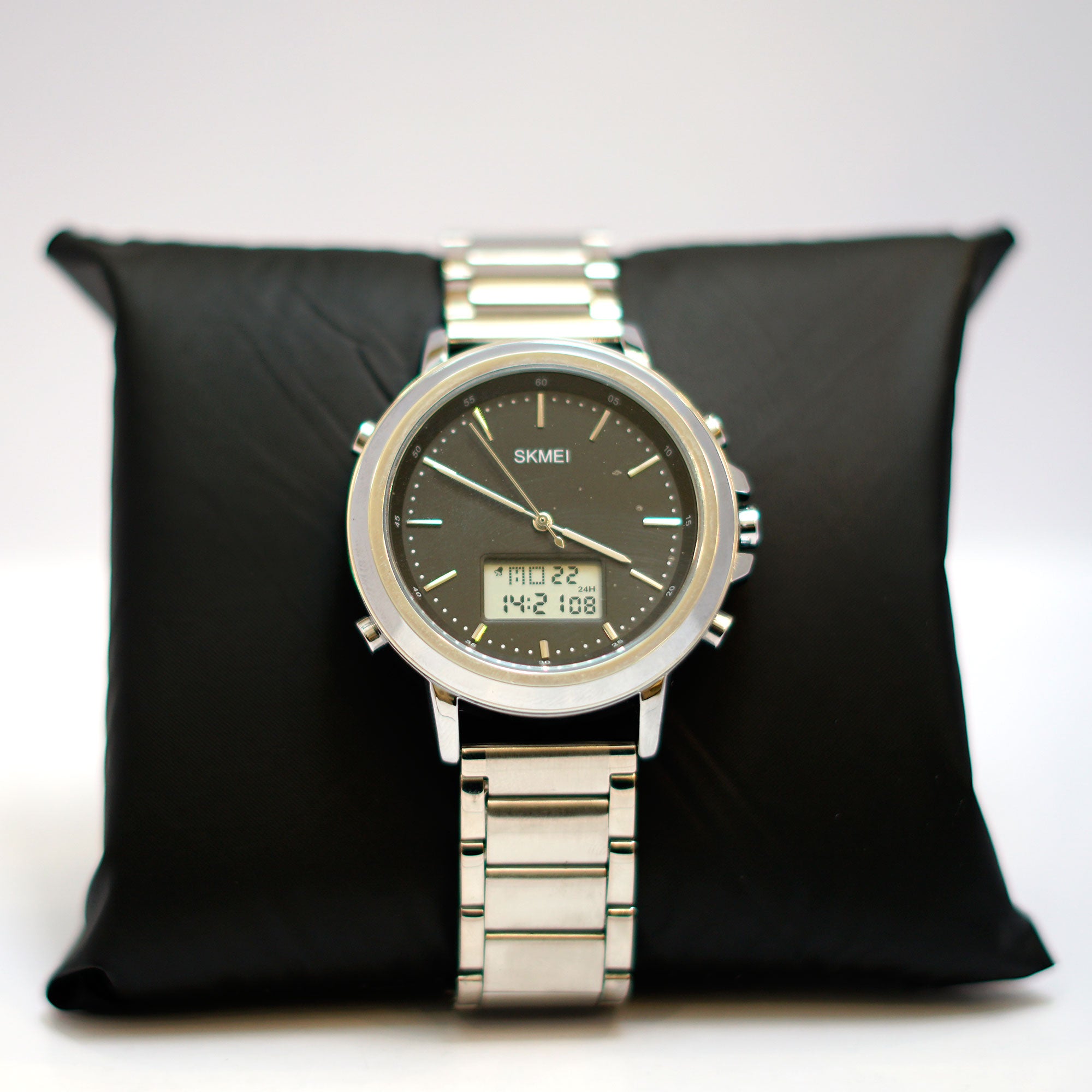 SKMEI Ana-Digi Dual Display Watch with Black Dial and Stainless Steel Bracelet